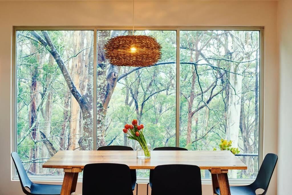 Romantic Getaway - 2 Luxe Outdoor Baths Mount Macedon